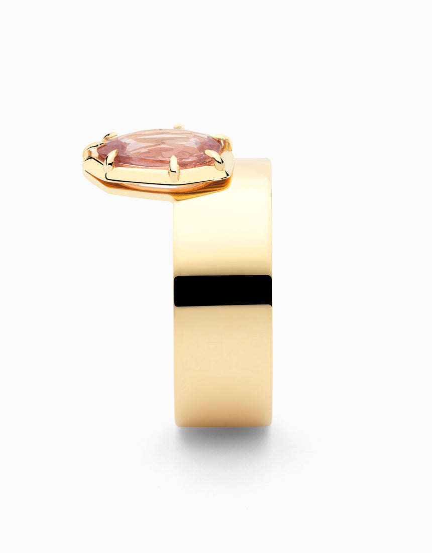 N.32 · Anillo de oro y granate Malay