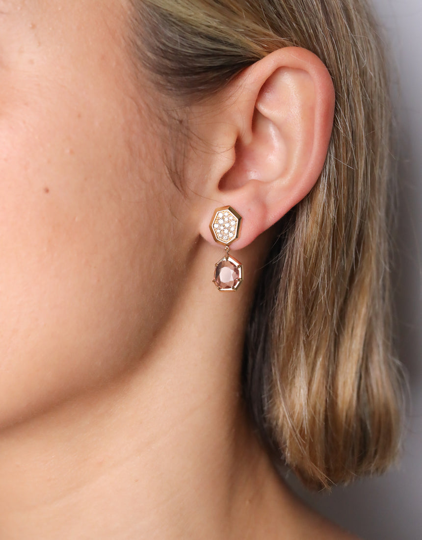 N.37 · Pendientes de oro y granate Malay