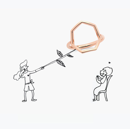 Il·lustració d'uns nens jugant amb un estel que és un anell de Roosik & Co