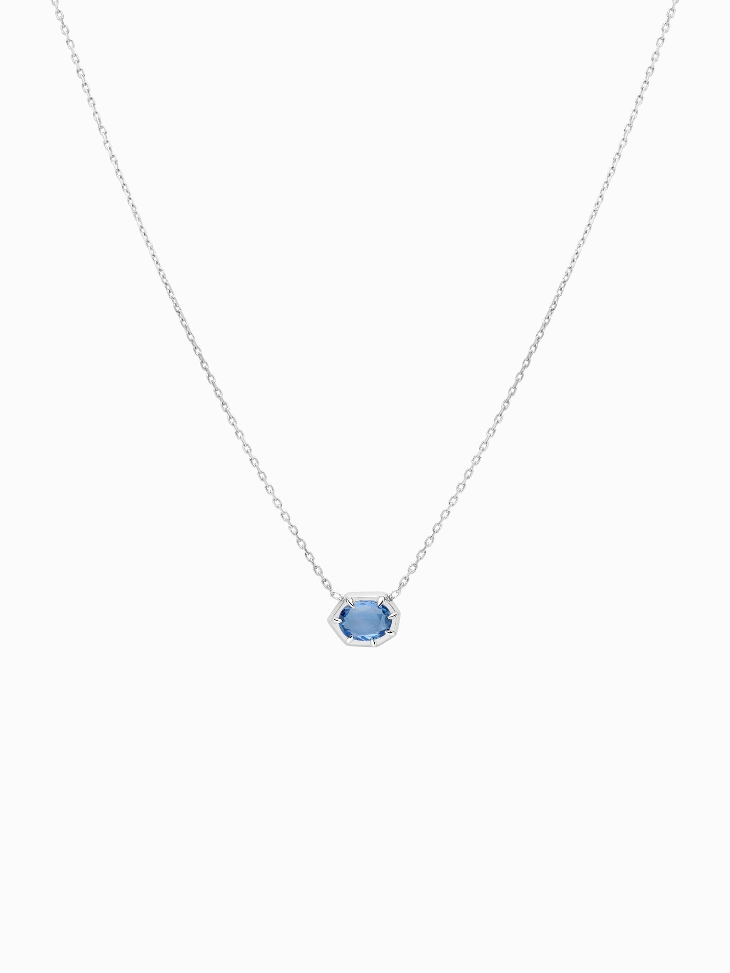 N.36 · Gold and blue sapphire necklace
