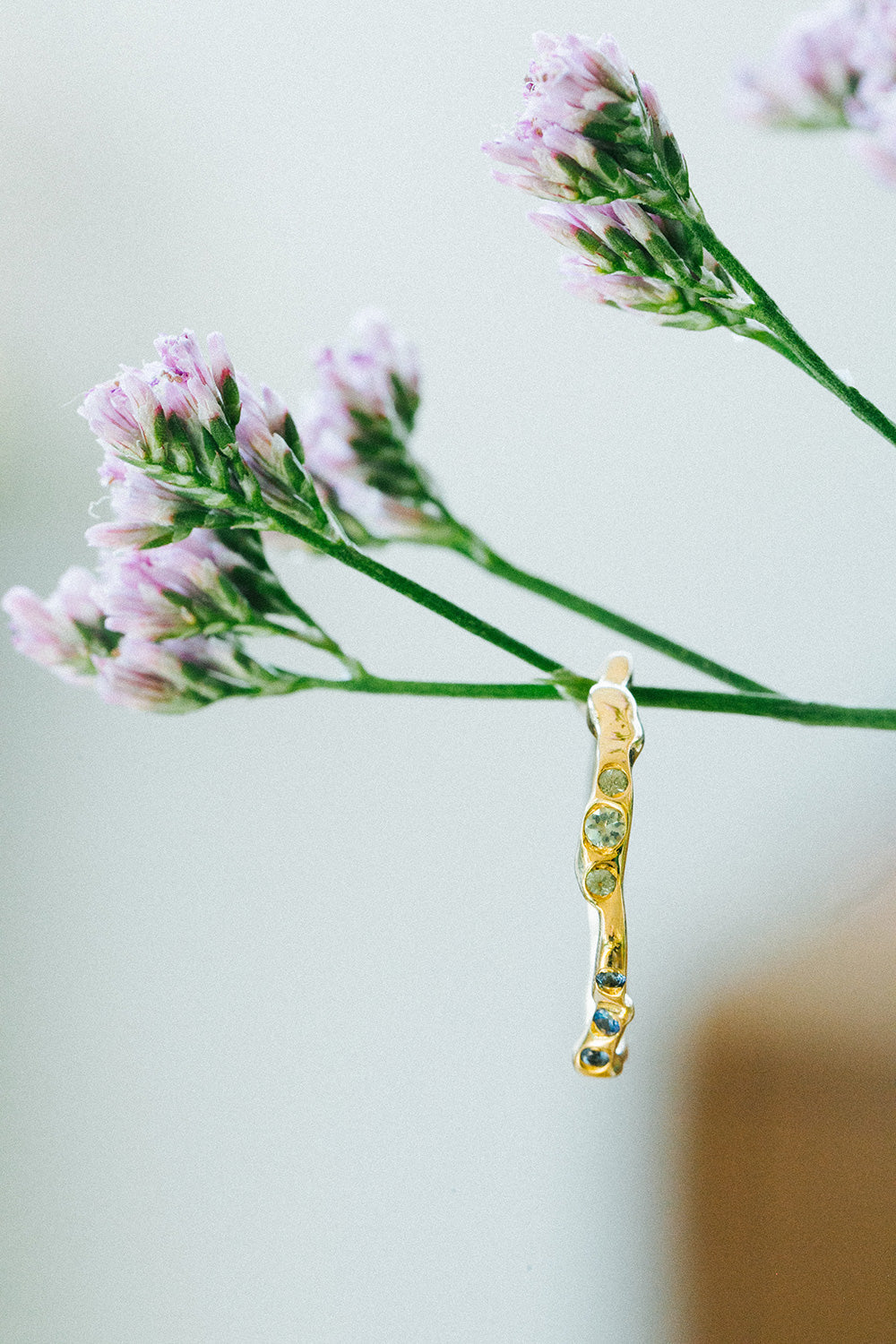 Anell Sapphire Garden · Safirs - Roosik & Co - Anell