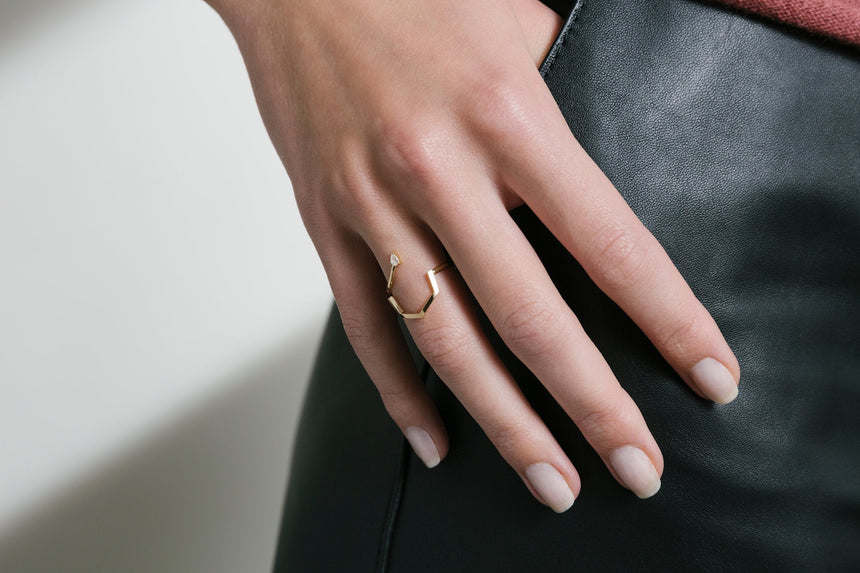 Anell Fragment Rose Pear · 0,06ct - Roosik & Co - Anell