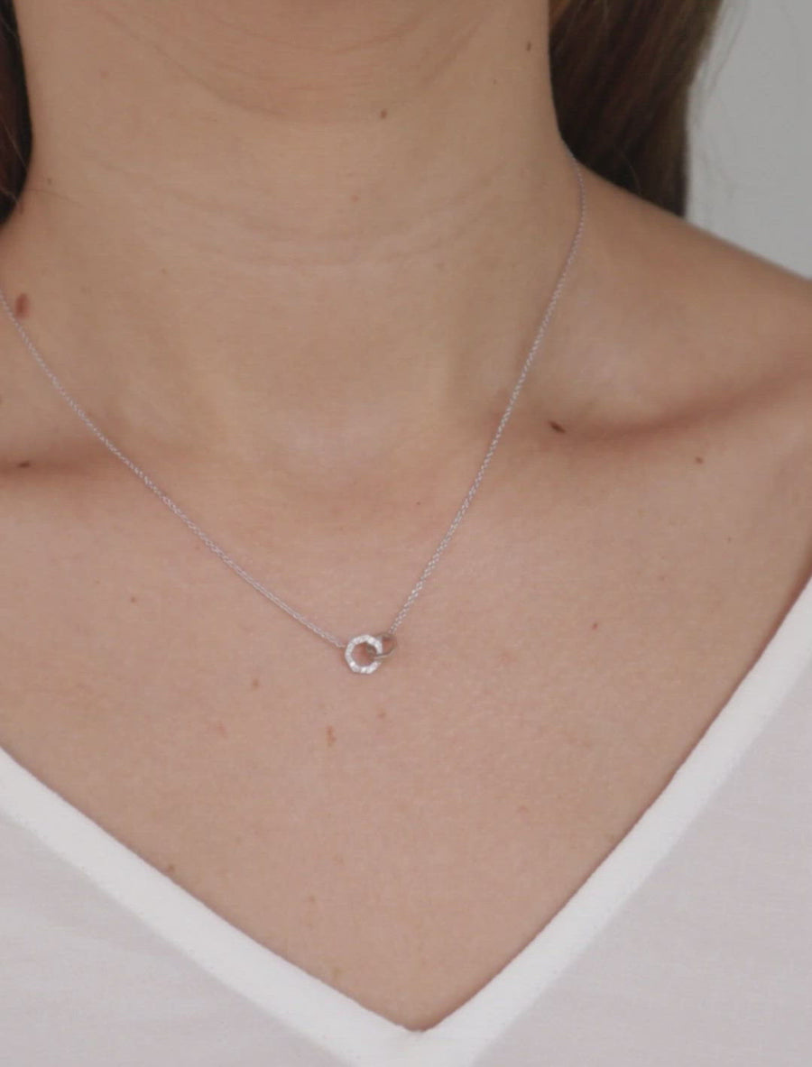 Colgante Little String · Oro Blanco & Diamantes