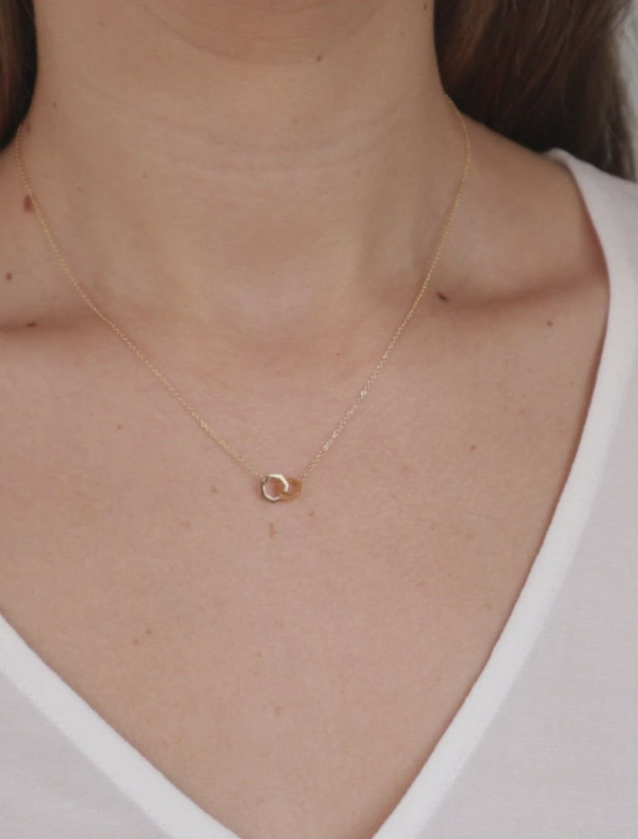 Little String Necklace · Gold
